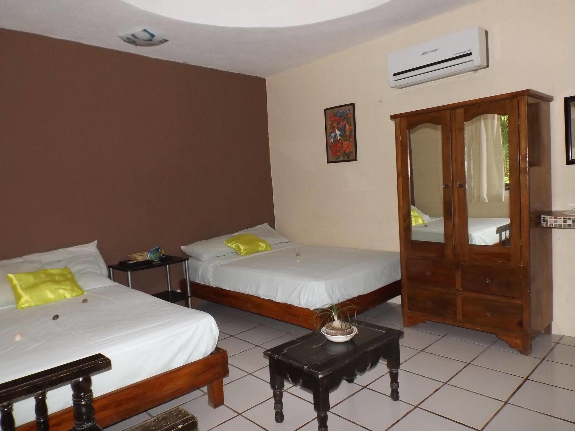 Nido Del Quetzal Hotel Bacalar Exterior photo
